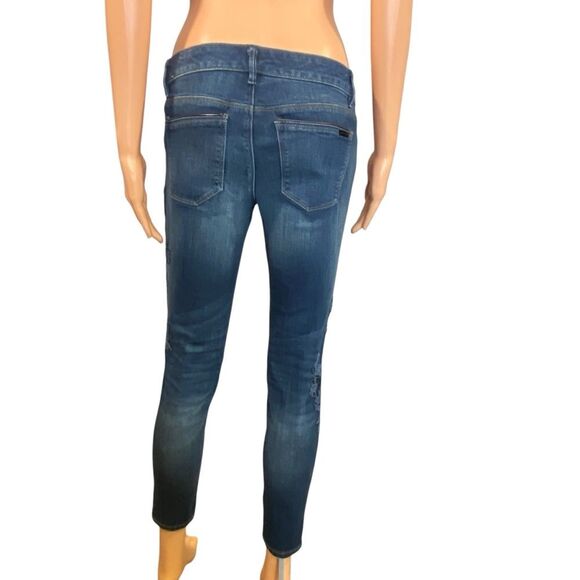 White House Black Market Skinny Ankle Capris Size 2 Petite Embroidered Mid Rise - Picture 4 of 8